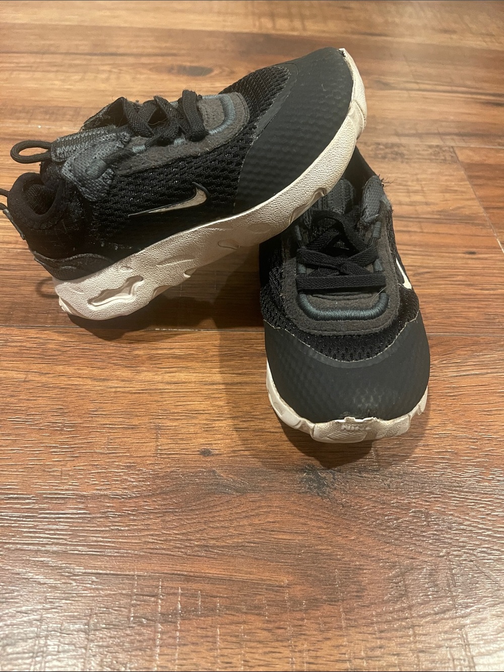 Nike sneakers size 9C